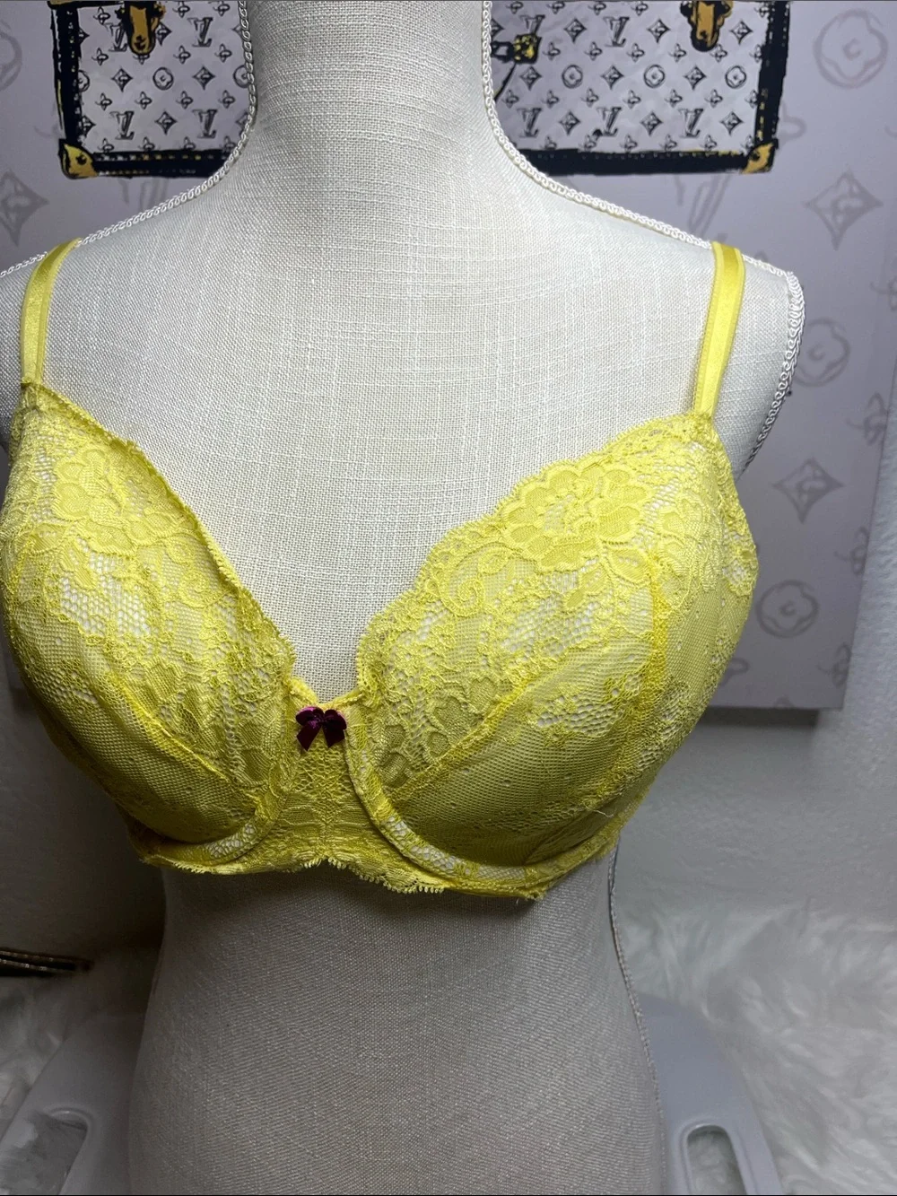 Victorias Secret Lace  Underwire Bra - Yellow